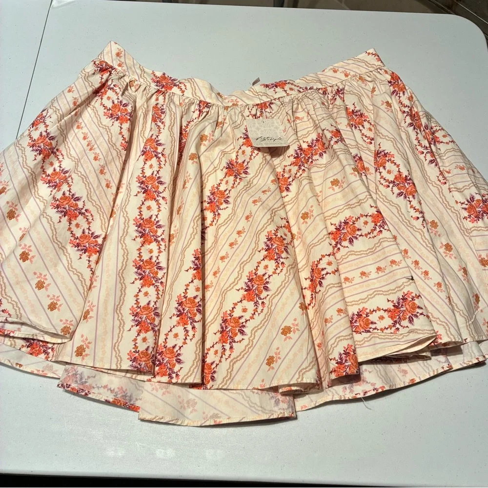 NWT Free People Gaia Printed Mini Skirt in Ivory Combo Size Small Feminine - Picture 8 of 13